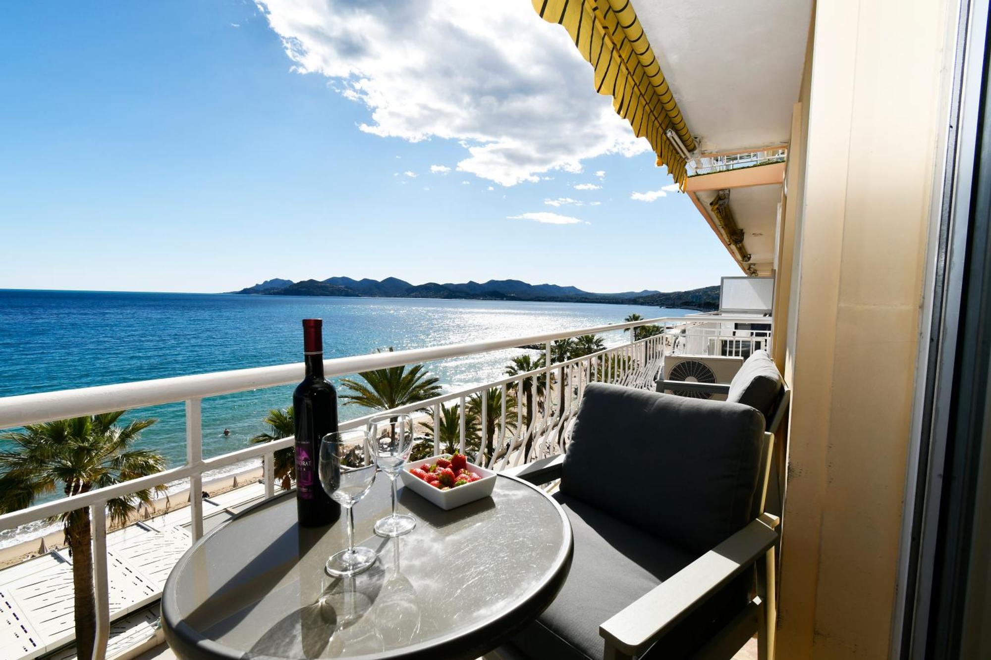 Plage Du Midi- Vue Sur Mer Standing Presta Apartment Cannes Exterior photo